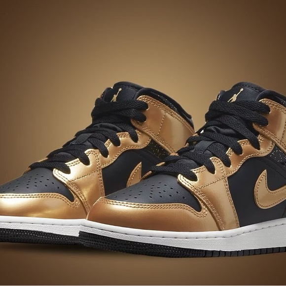 Nike Other - Air Jordan 1 Mid SE (GS)
